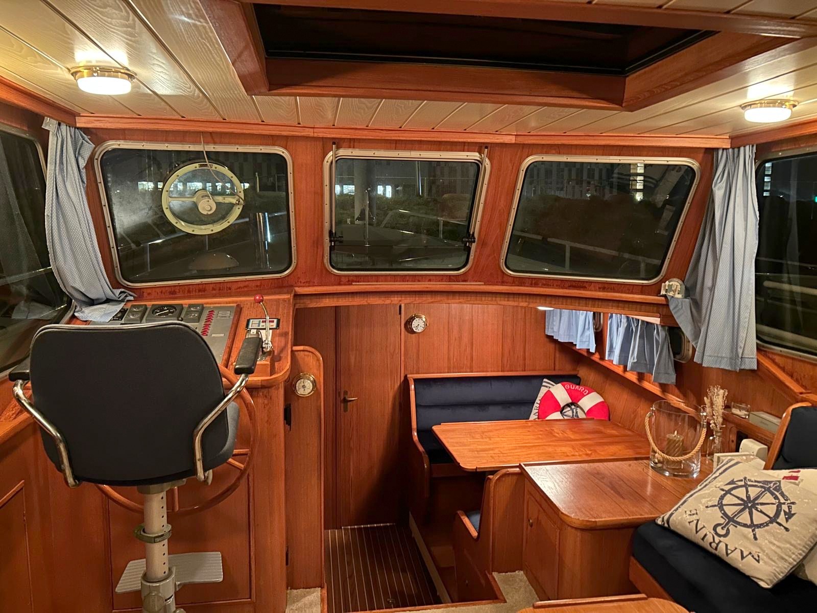 foto: 43 Monty Bank Monty Bank Kotter 41 AK Cabrio