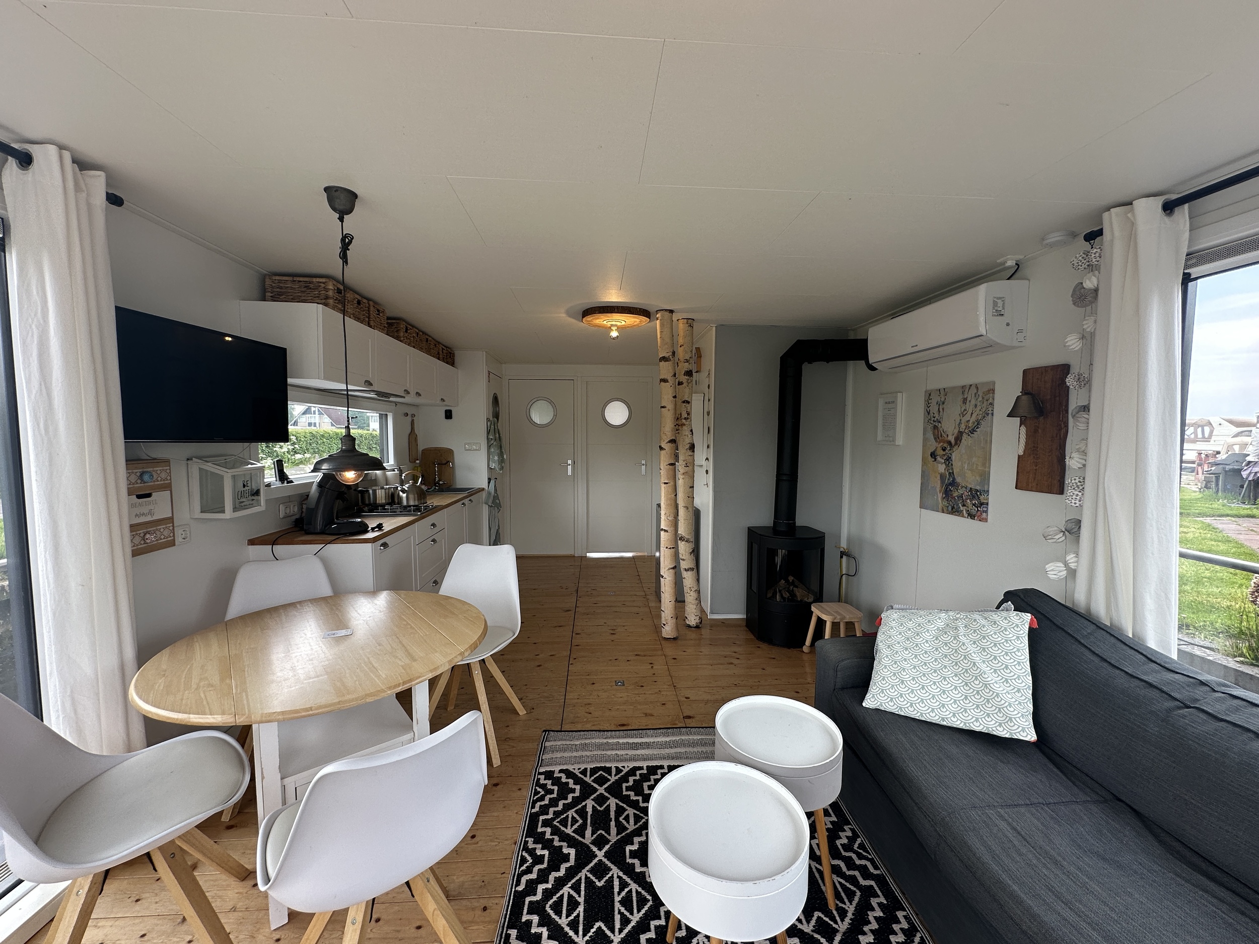foto: 22 Lotus Houseboats 12 XT - Boven Besturing