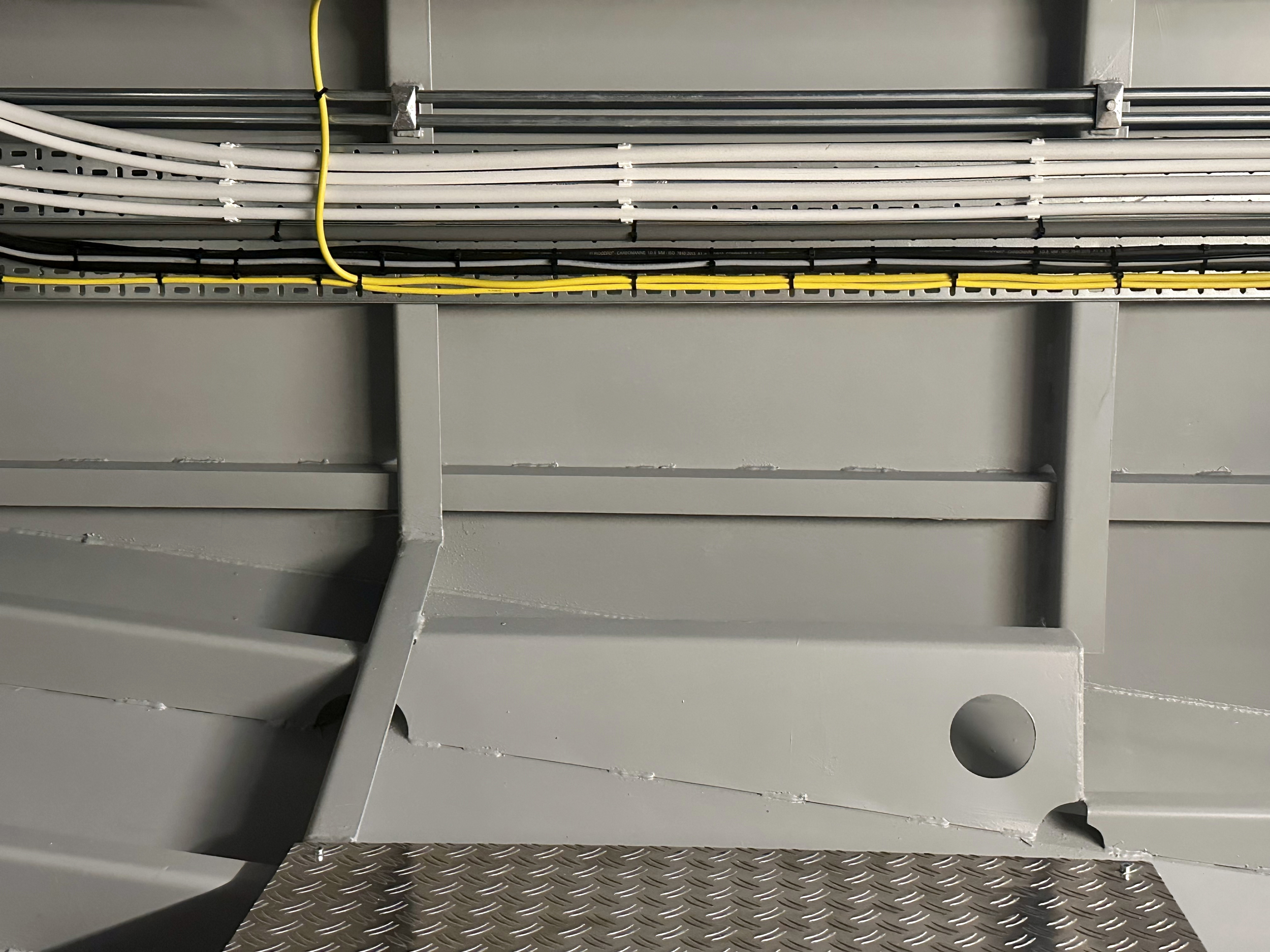 foto: 40 HOMESHIP VaarChalet In Amsterdam 1250D Luxe Houseboat