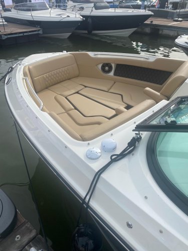 foto: 7 Sea Ray SLX 250