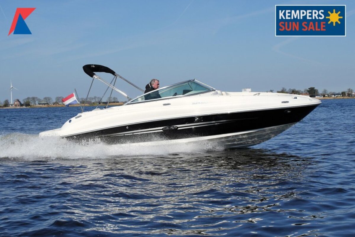Sea Ray 220 Sundeck