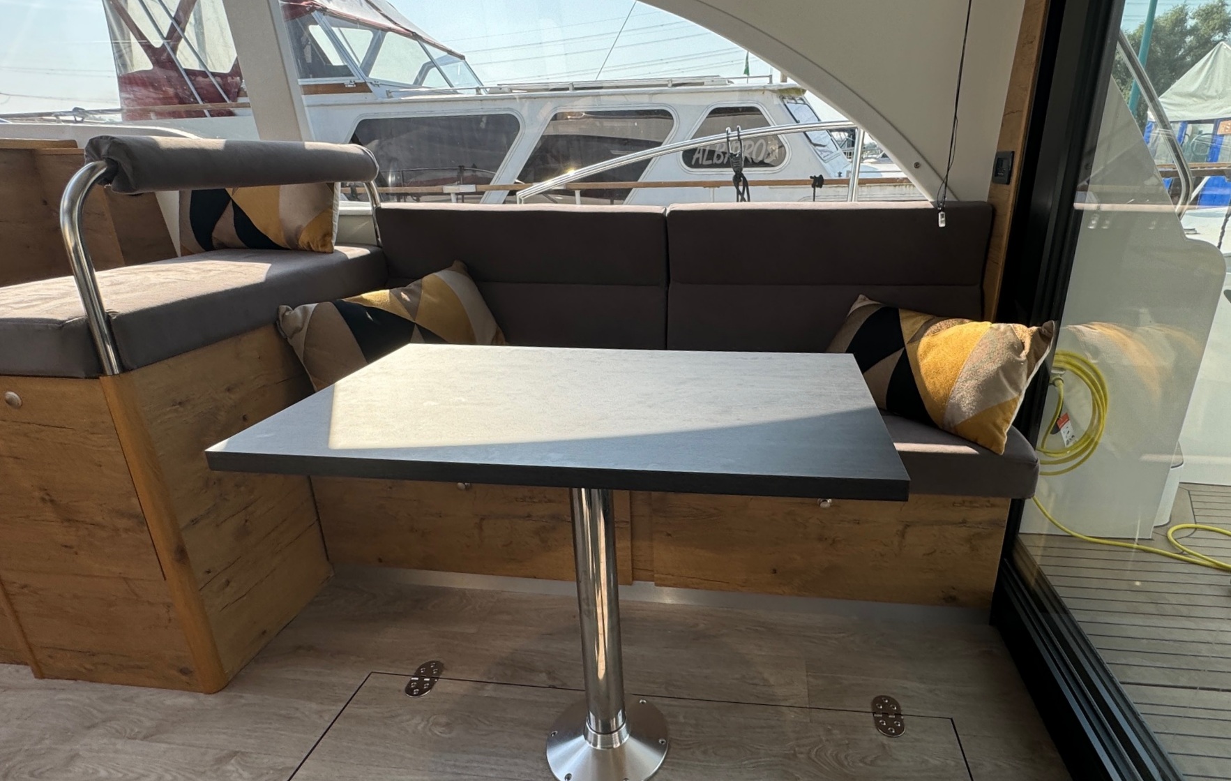 foto: 18 Concordia Concordia 110 Sedan Paviljoen