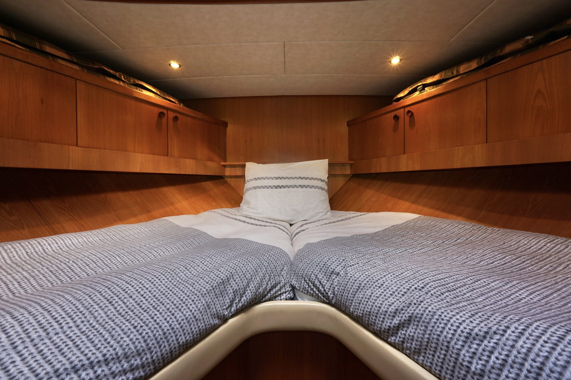 foto: 23 Van den Hoven Van den Hoven Exclusive 18.00 VS