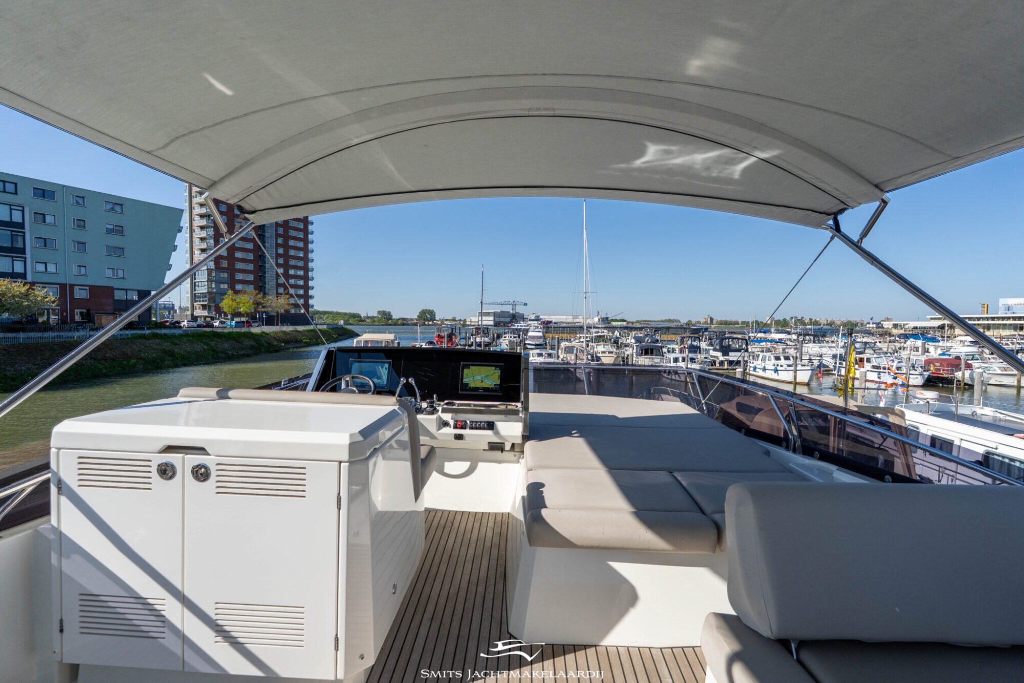 foto: 120 Prestige Prestige 590 Flybridge