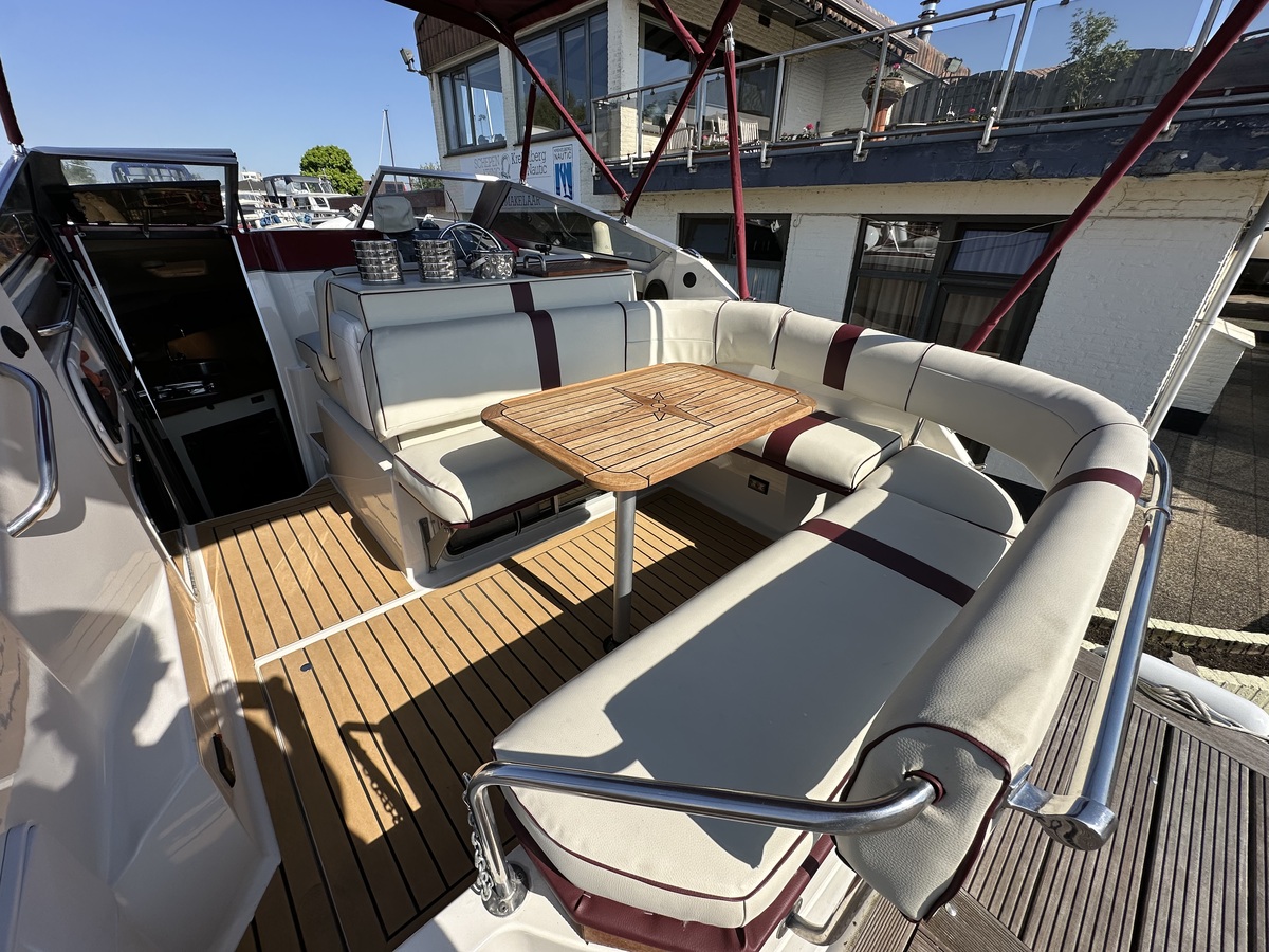 foto: 9 Maxum 2300
