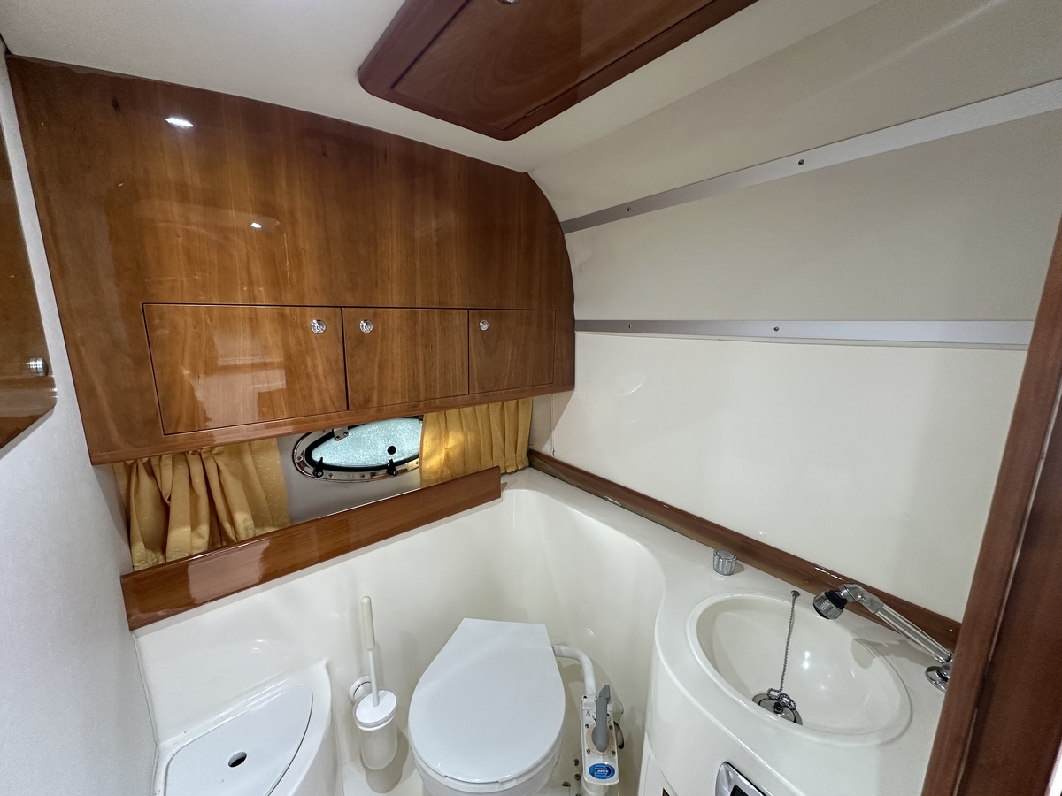 foto: 14 Airon Marine 300