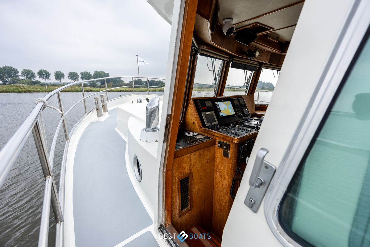 foto: 41 Tradewind 33