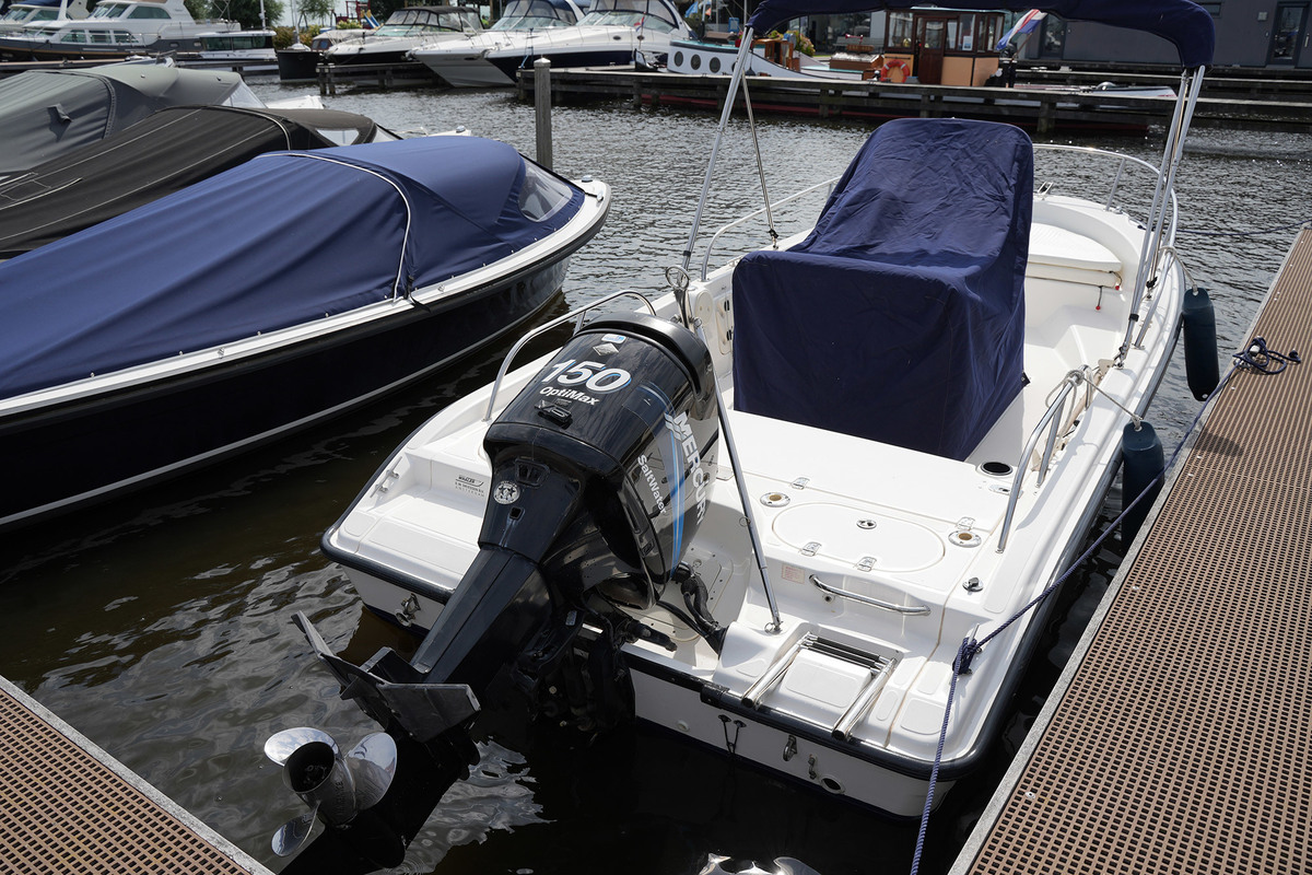 foto: 14 Boston Whaler 180 Dauntless