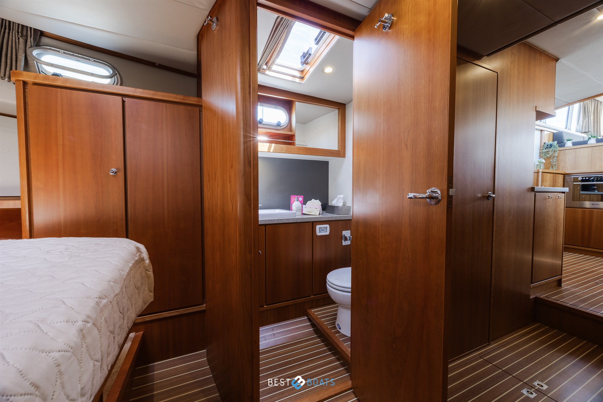 foto: 35 Linssen Grand Sturdy 470 Sedan Wheelhouse