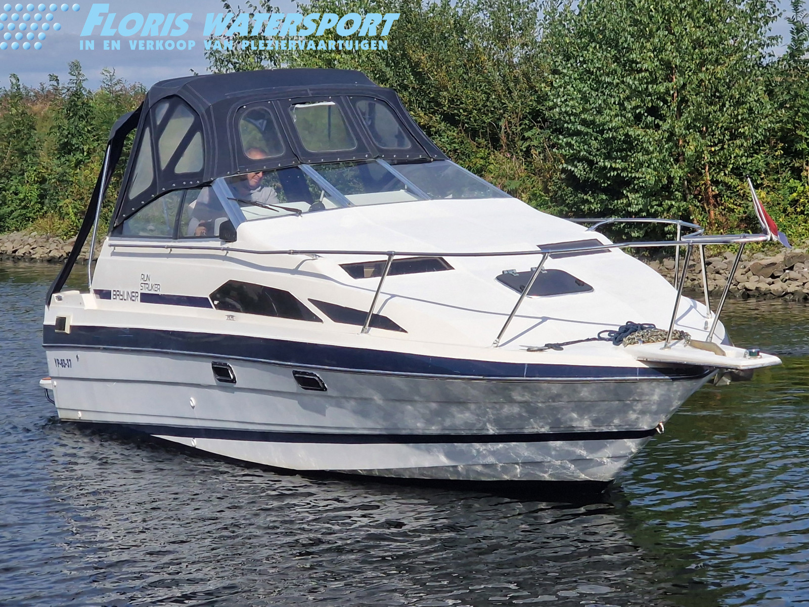 hoofdfoto: 1 Bayliner 2455 Ciera