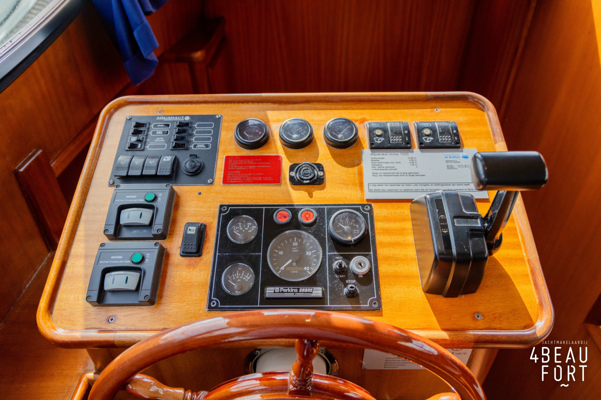 foto: 10 Aquanaut Unico 1000 Fa