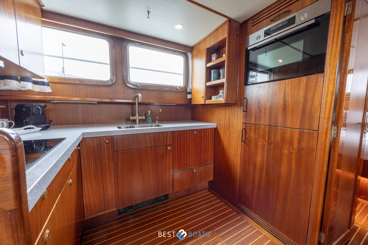 foto: 42 Tradewind 33