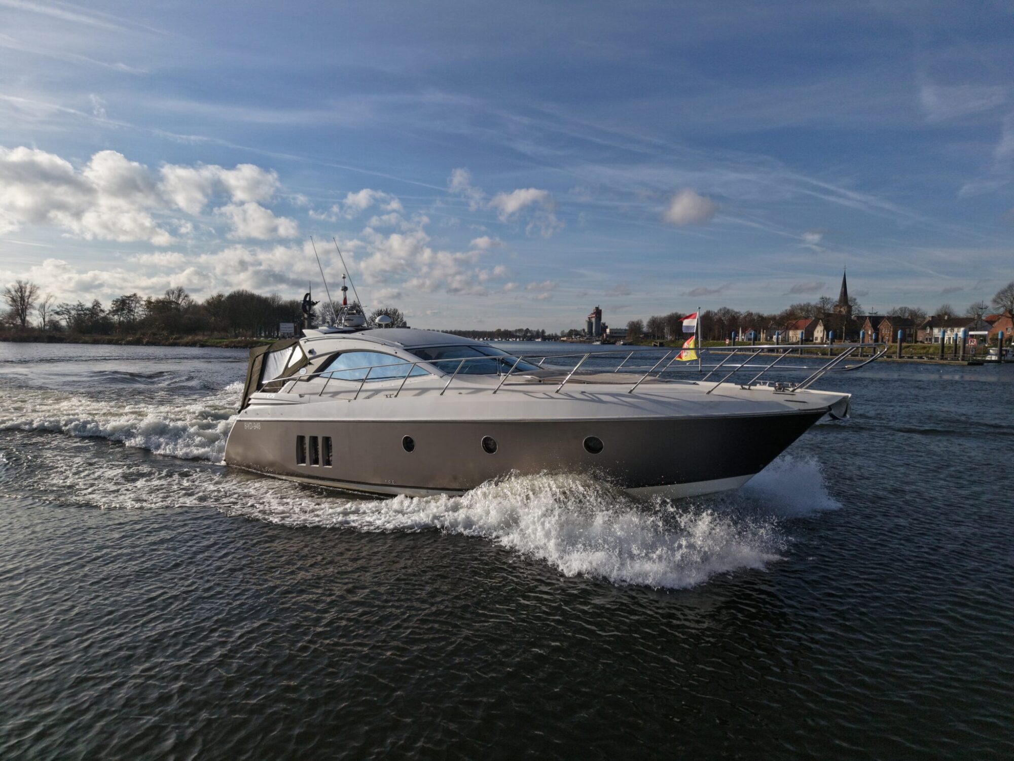 foto: 81 Sessa Sessa C46 HT IPS