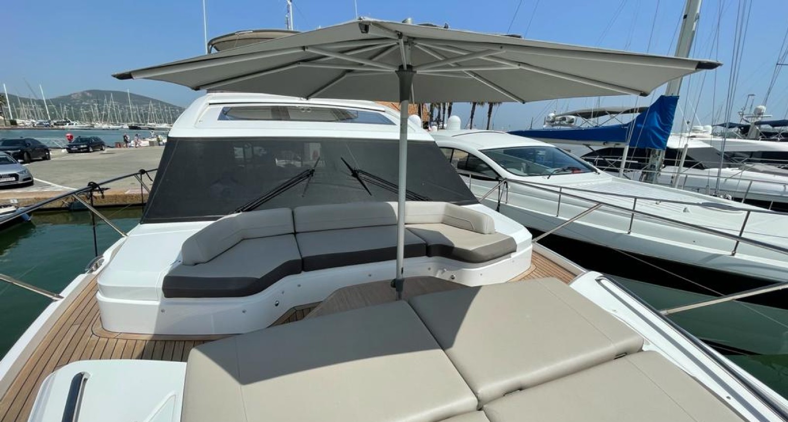 foto: 8 Princess 60 S