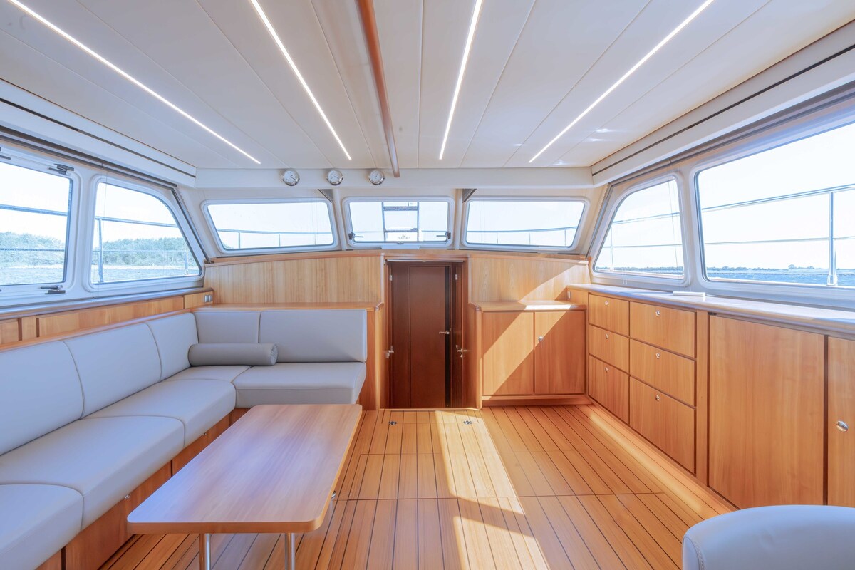 foto: 99 Linssen Grand Sturdy 590 AC Wheelhouse L-Class