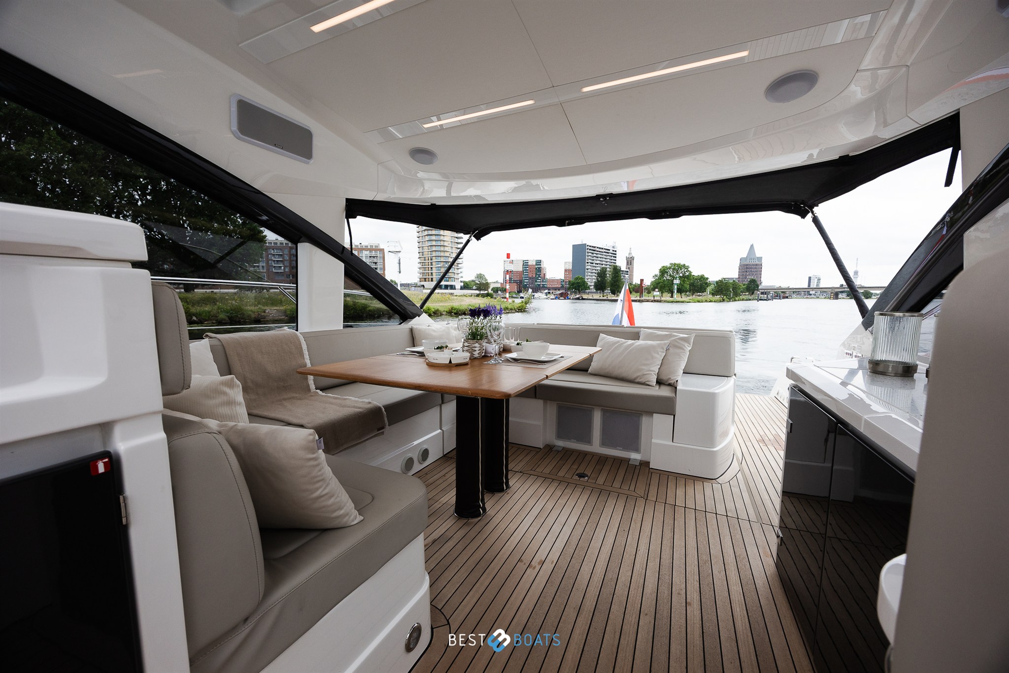 foto: 33 Fairline Targa 53 OPEN