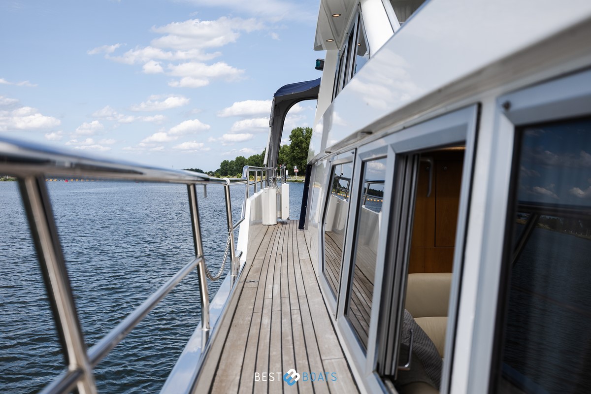 foto: 28 Van den Hoven Exclusive 1600