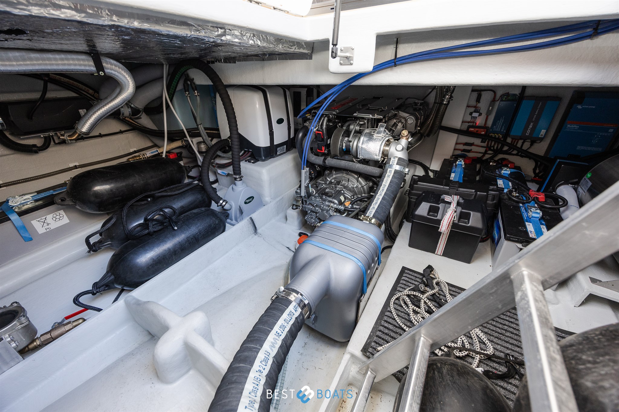 foto: 22 Cobra Yachts Futura 36 Premium Fly