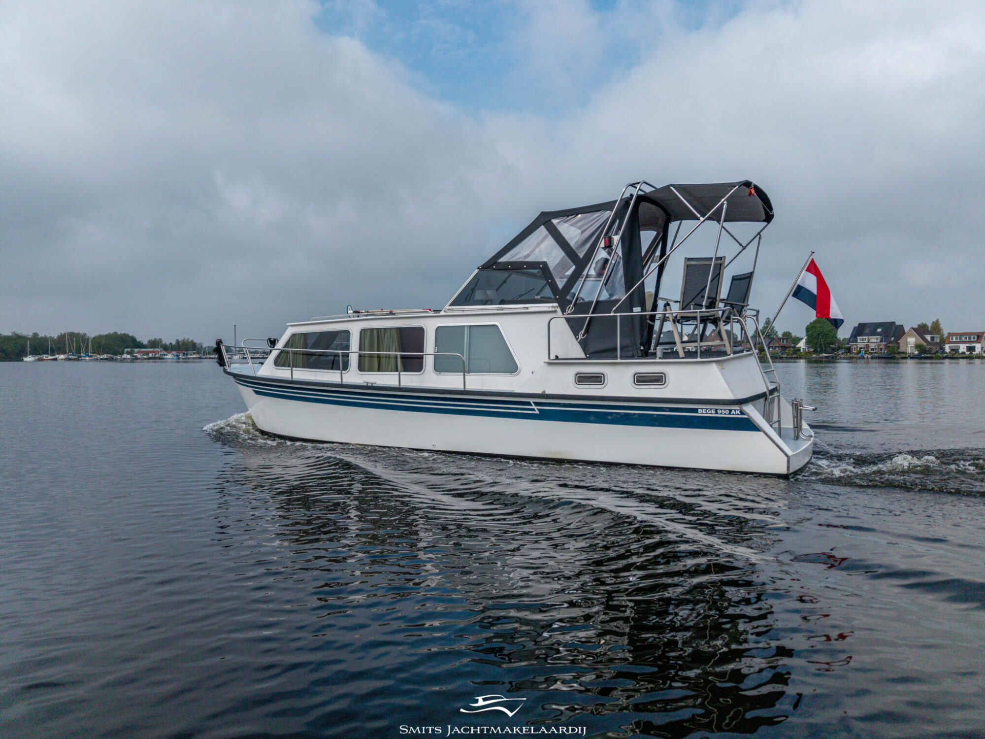 foto: 19 Bege Bege 9.50 AK Cabrio