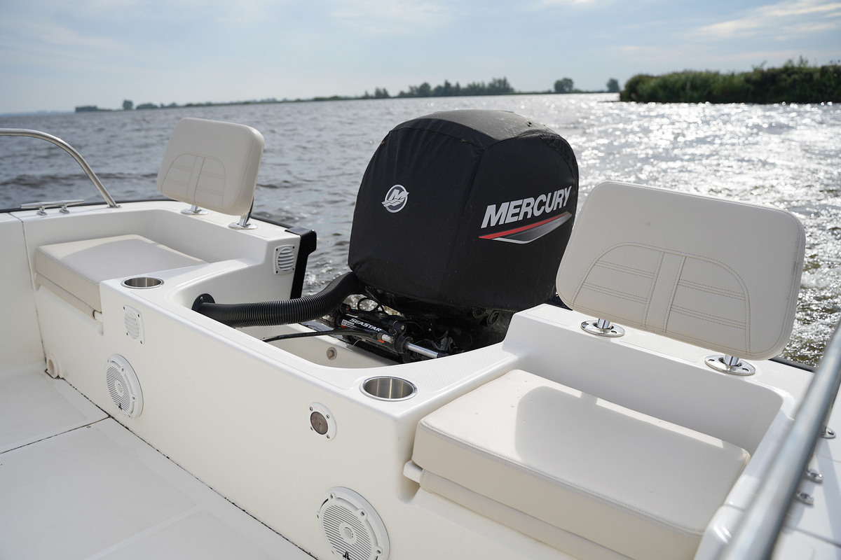 foto: 25 Boston Whaler 190 Montauk