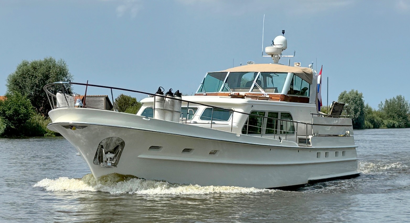 foto: 32 Super van Craft Super van Craft 14.80 Cabrio Stabilizers