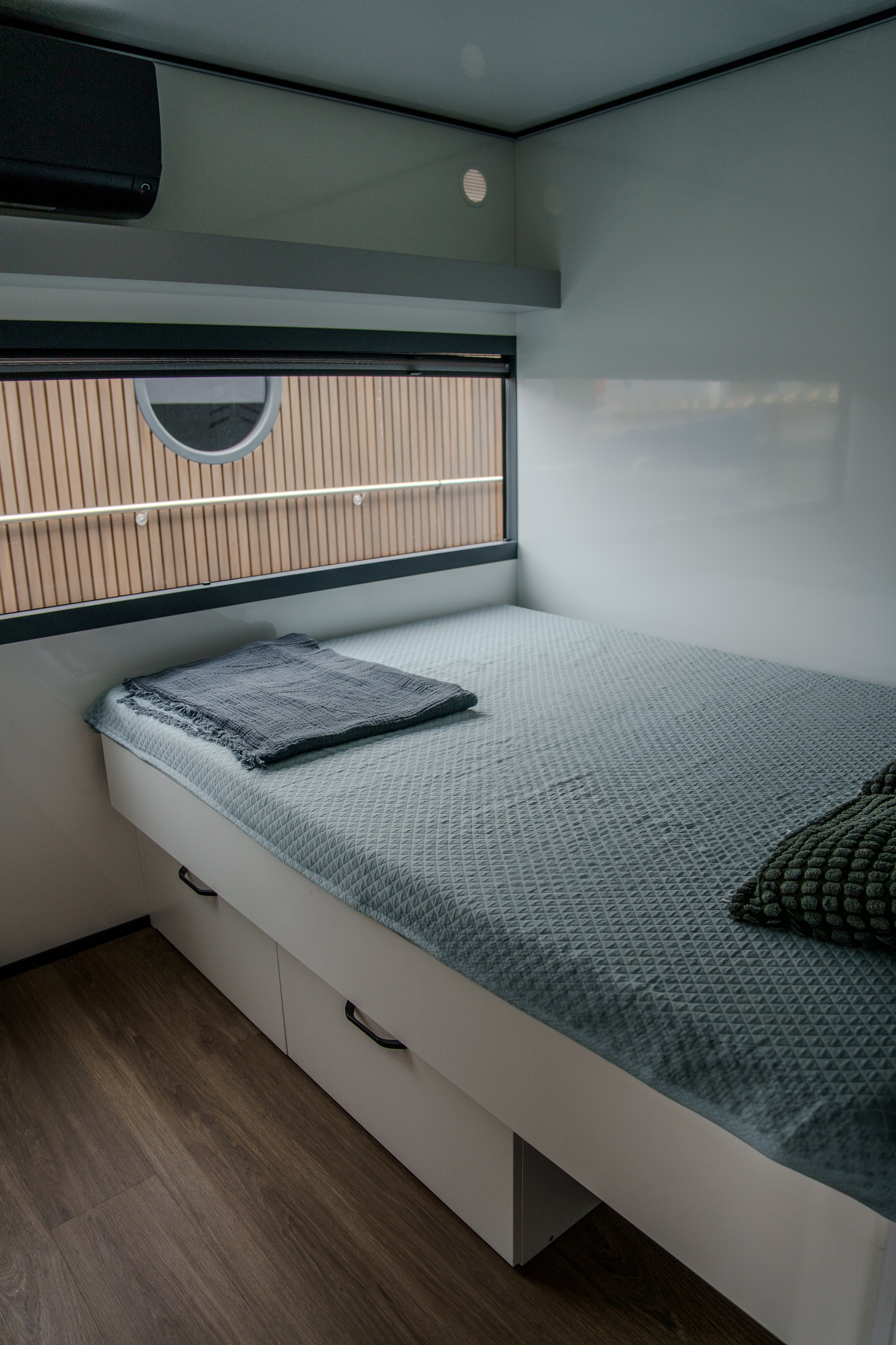 foto: 13 Nordic Season NS 43 EVO 37 CE-C Houseboat