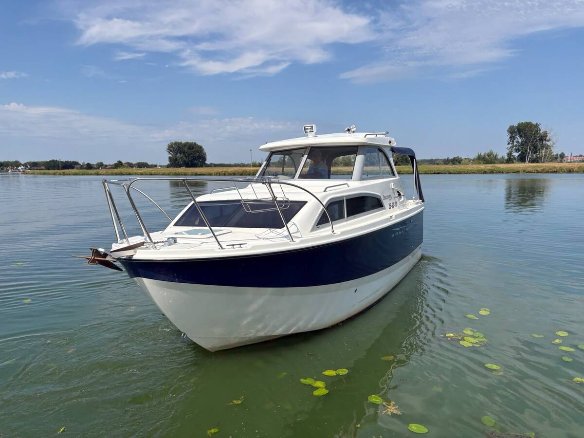 foto: 21 Bayliner 246 Discovery 