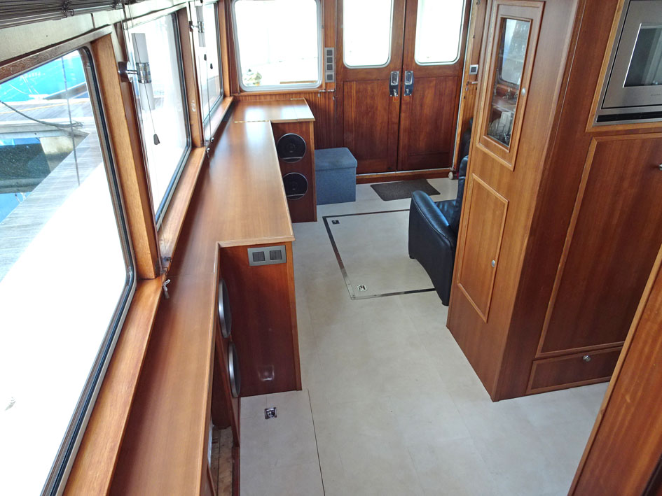 foto: 35 Trawlerjacht 48, zeegaand