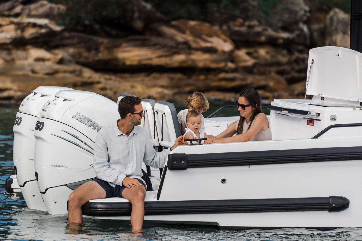 foto: 11 Axopar 37 Sun-Top