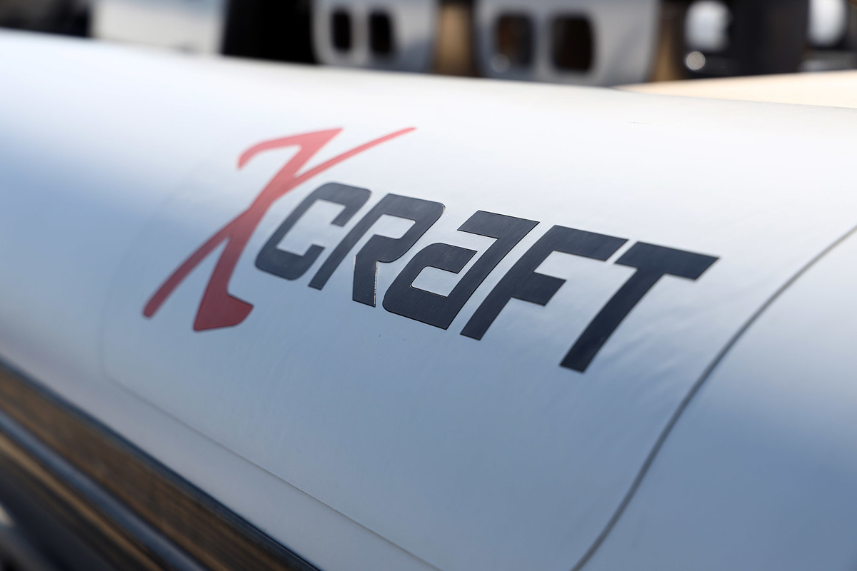 foto: 30 X-Craft R808