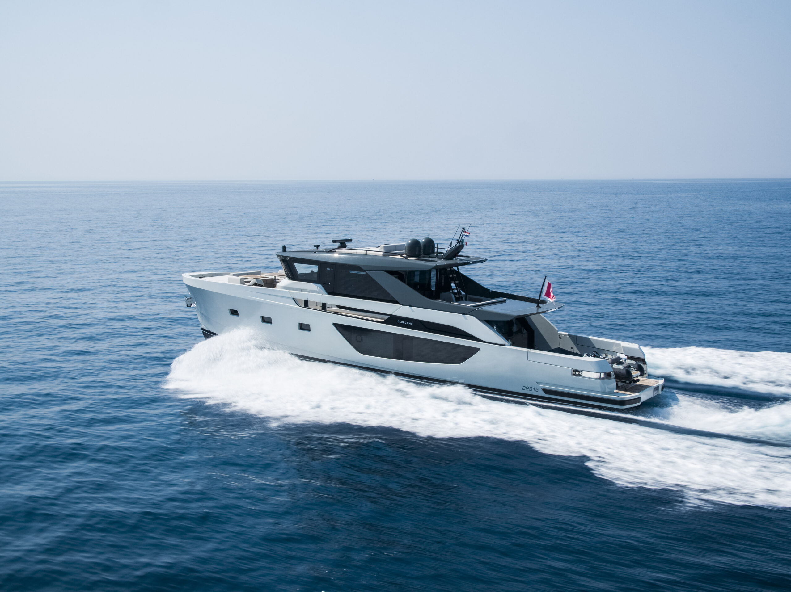 foto: 45 Bluegame BGX70 / BGX73