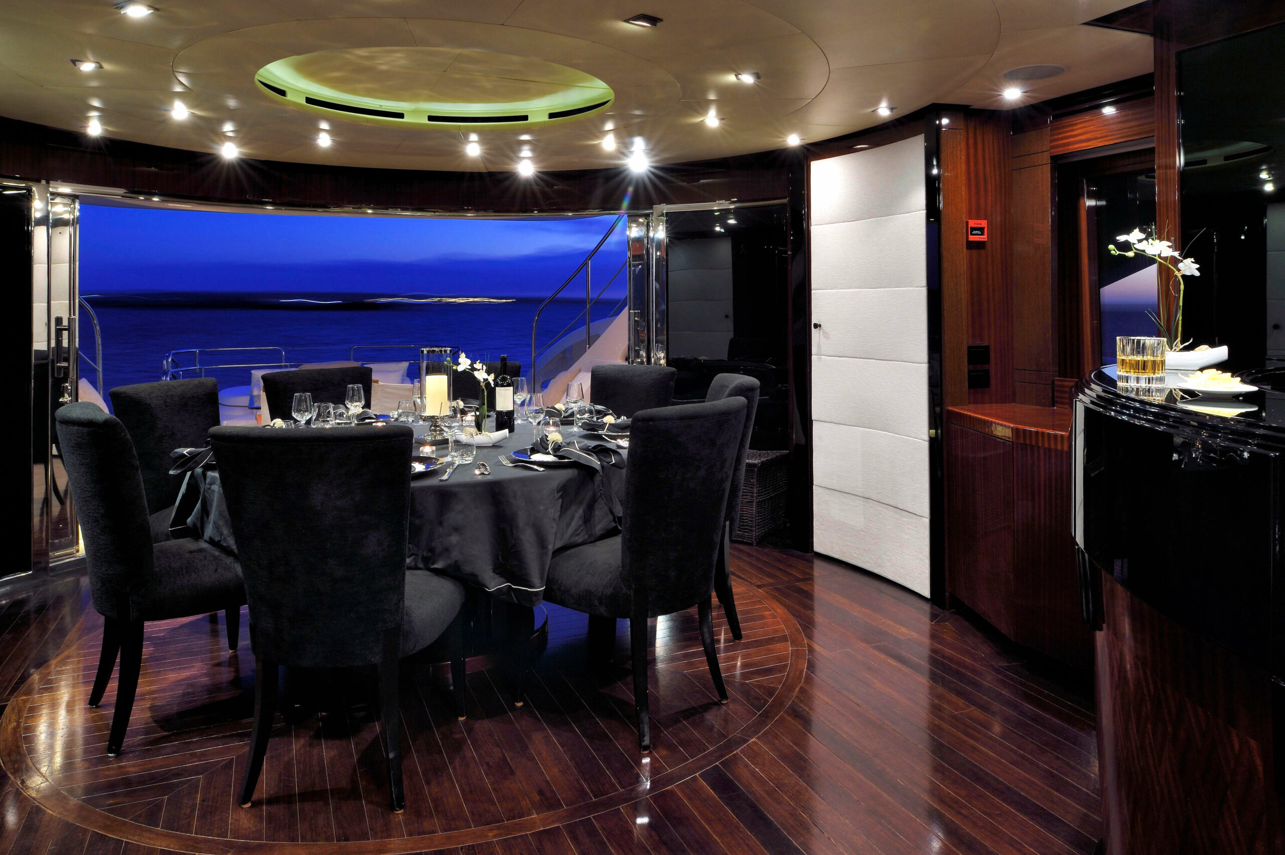 foto: 55 ISA 120 M/Y Whispering Angel