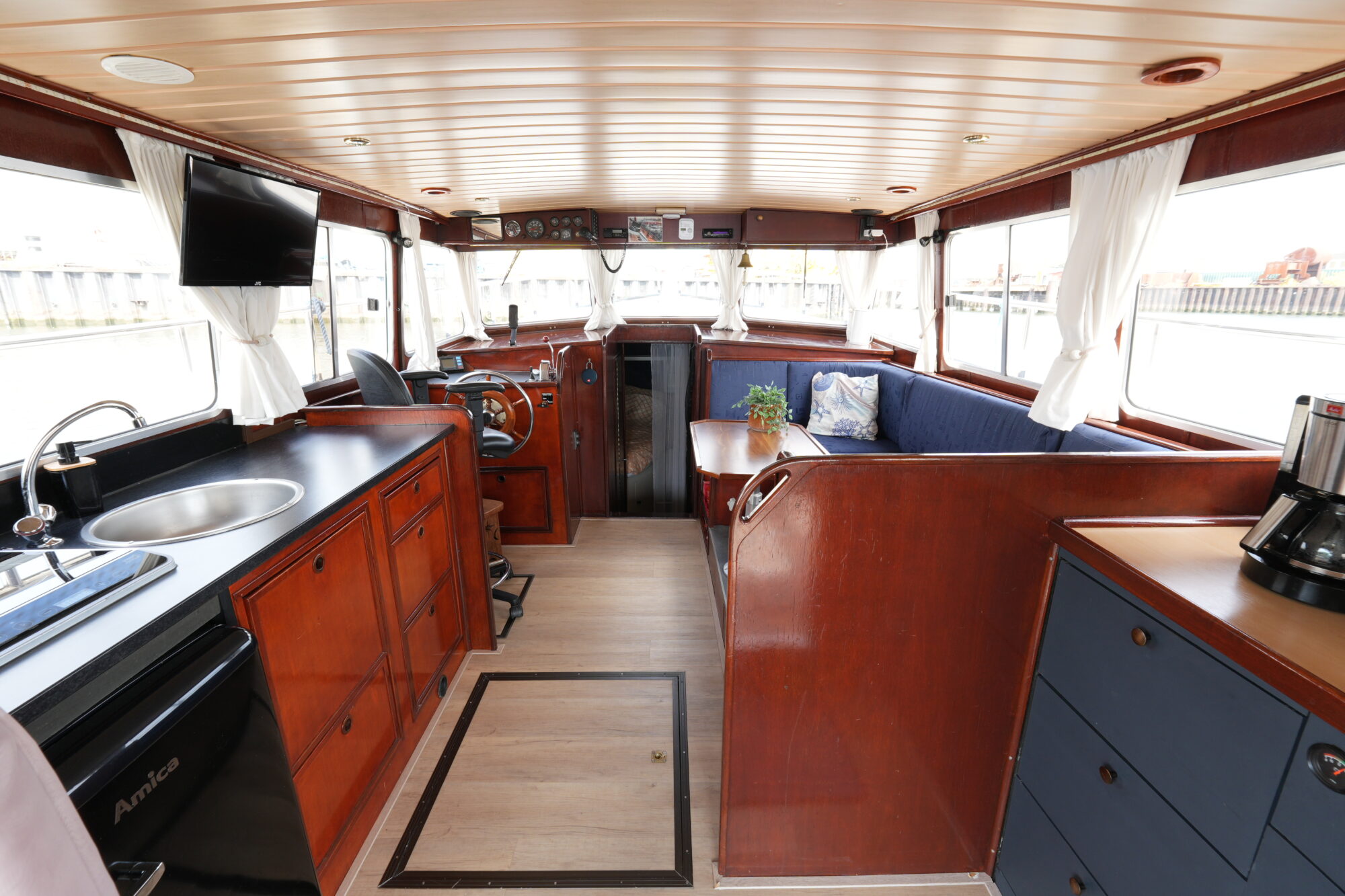 foto: 11 Barkas Barkas 11.00 OK