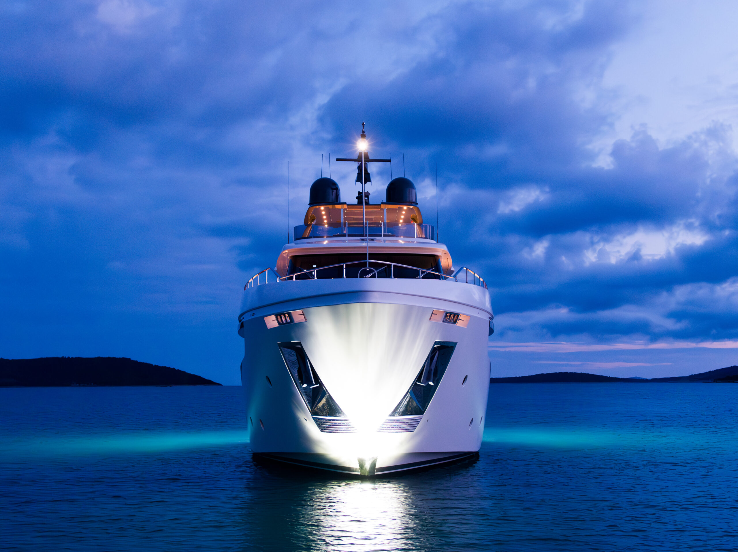 foto: 55 Custom Line Navetta 33