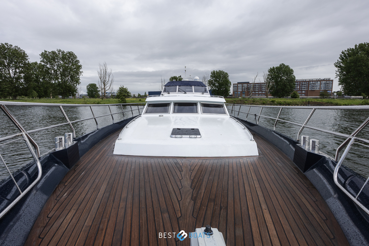 foto: 31 Wim van der Valk Continental 1700