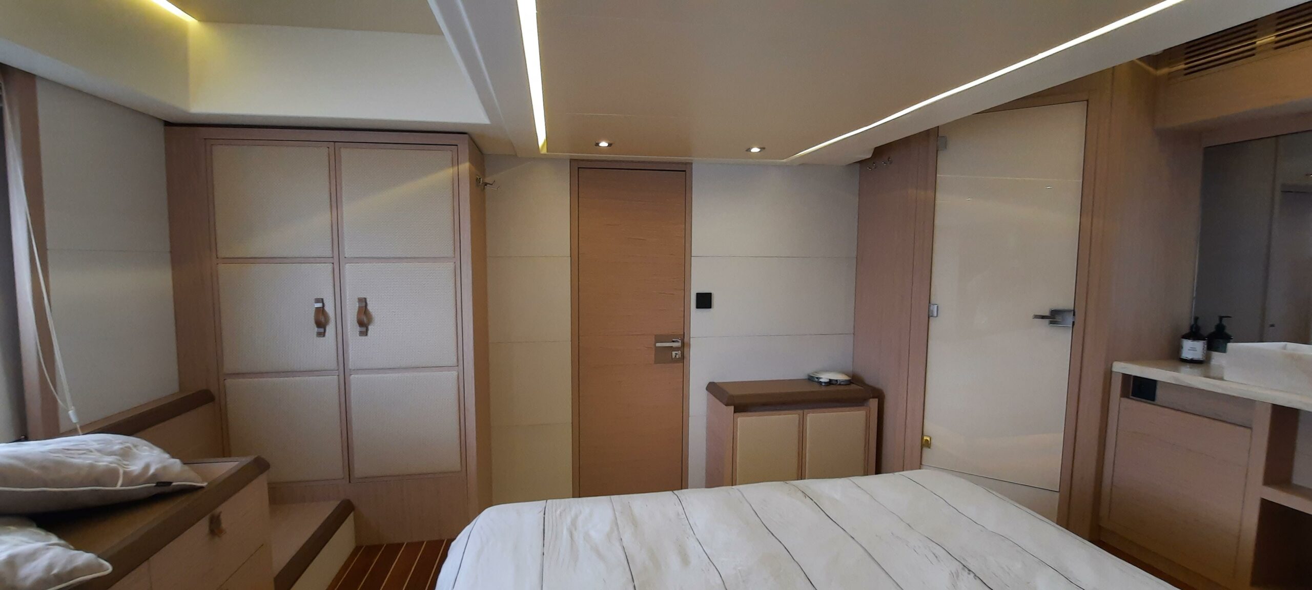 foto: 15 Beneteau Monte Carlo 6