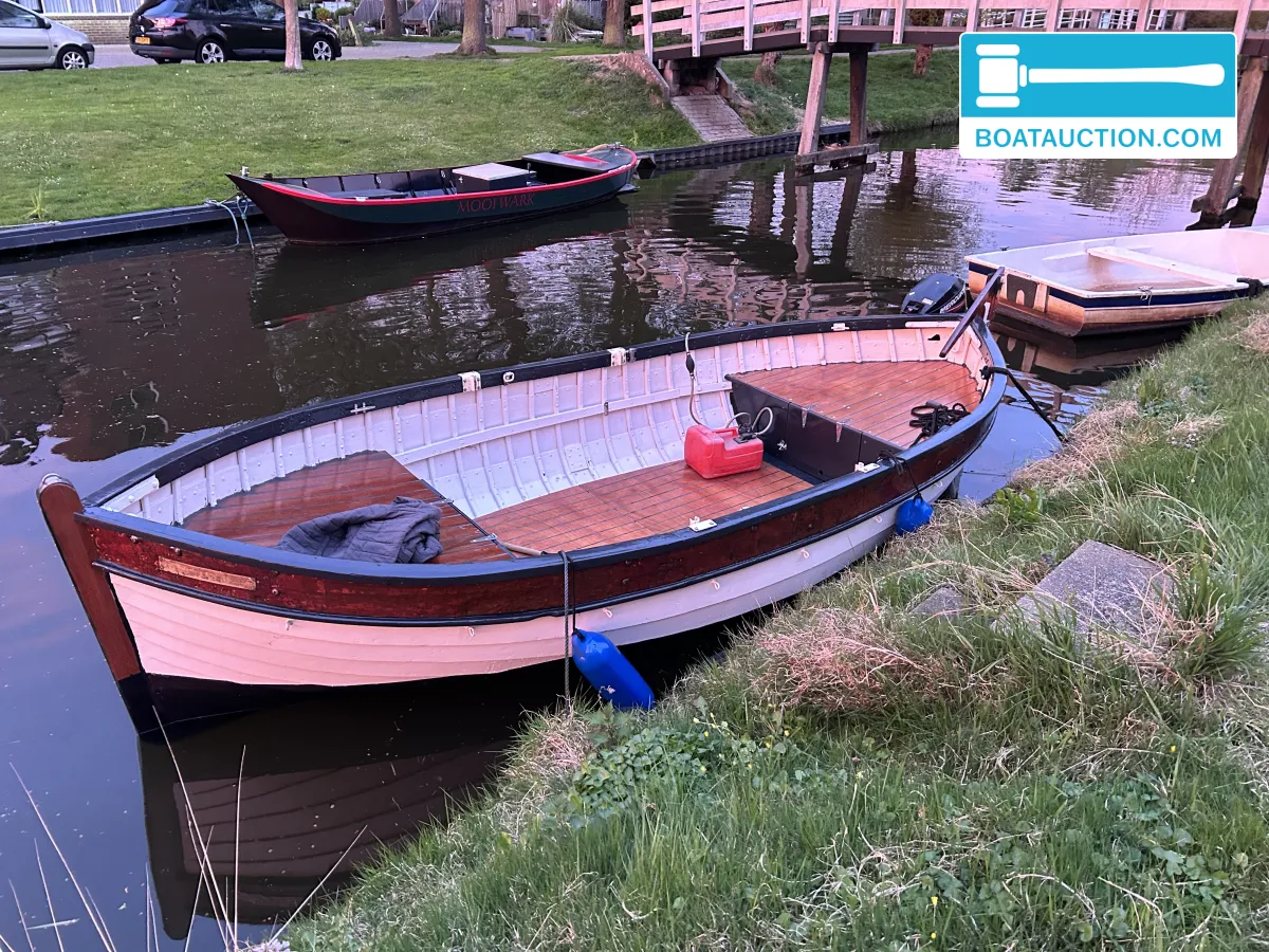 foto: 5 Lifeboat 465