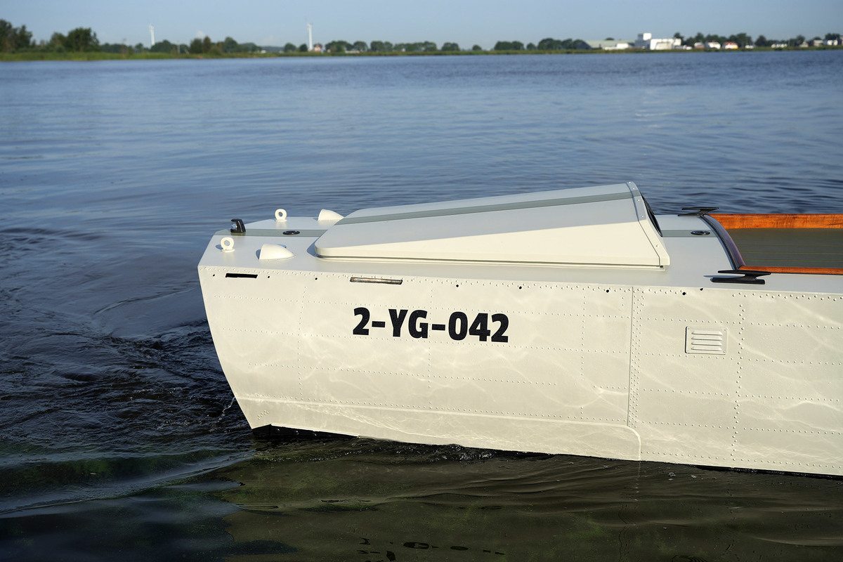 foto: 27 Volga Draagvleugelboot