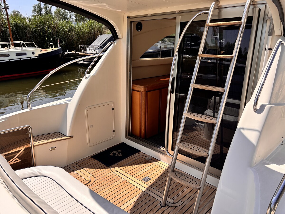 foto: 13 Rodman  30 Cruiser Flybridge 