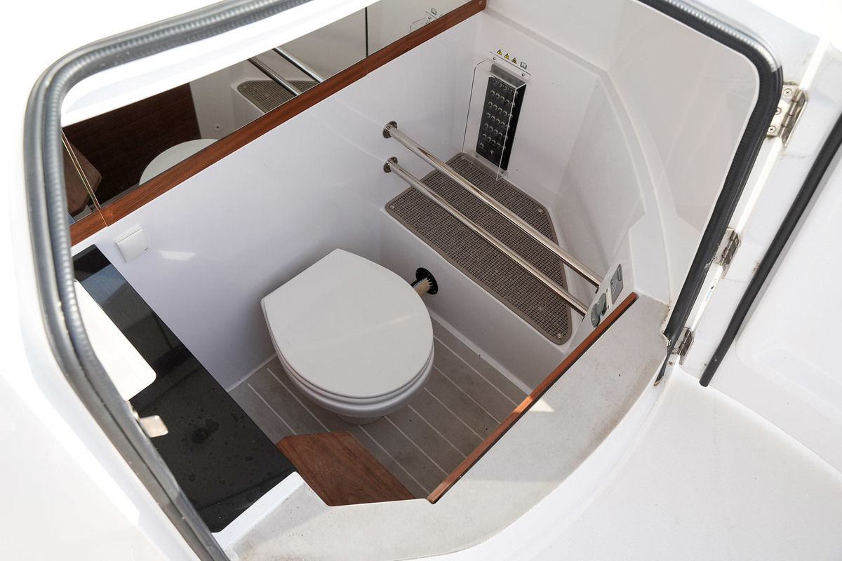 foto: 21 Axopar 28 Cabin