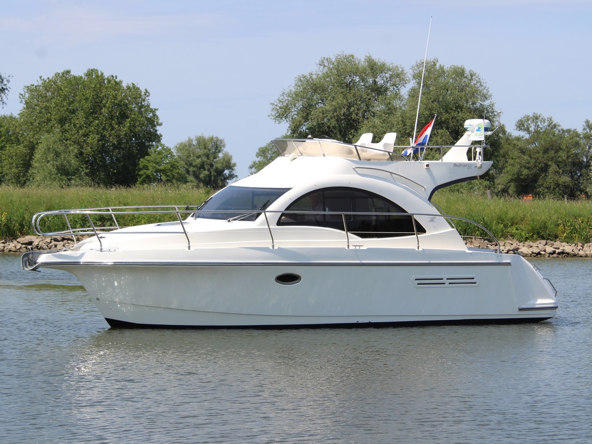 hoofdfoto: 1 Rodman  30 Cruiser Flybridge 