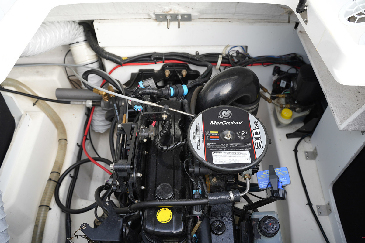 foto: 18 Sea Ray 19 SPX