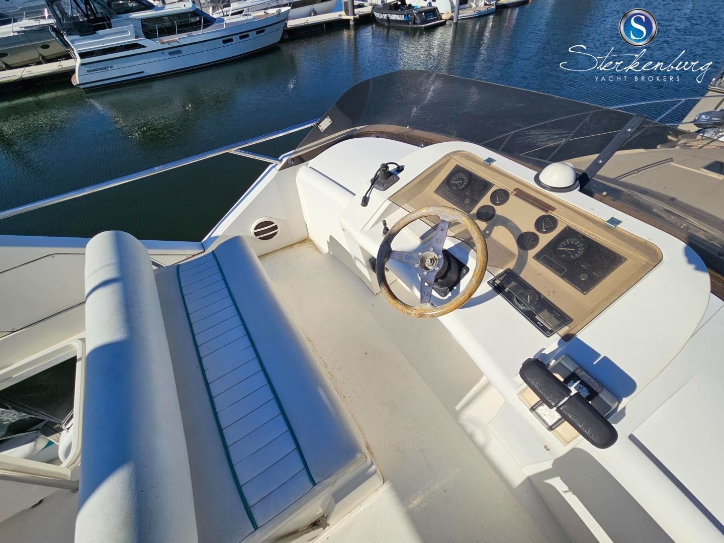 foto: 19 Fairline 37 Corsica