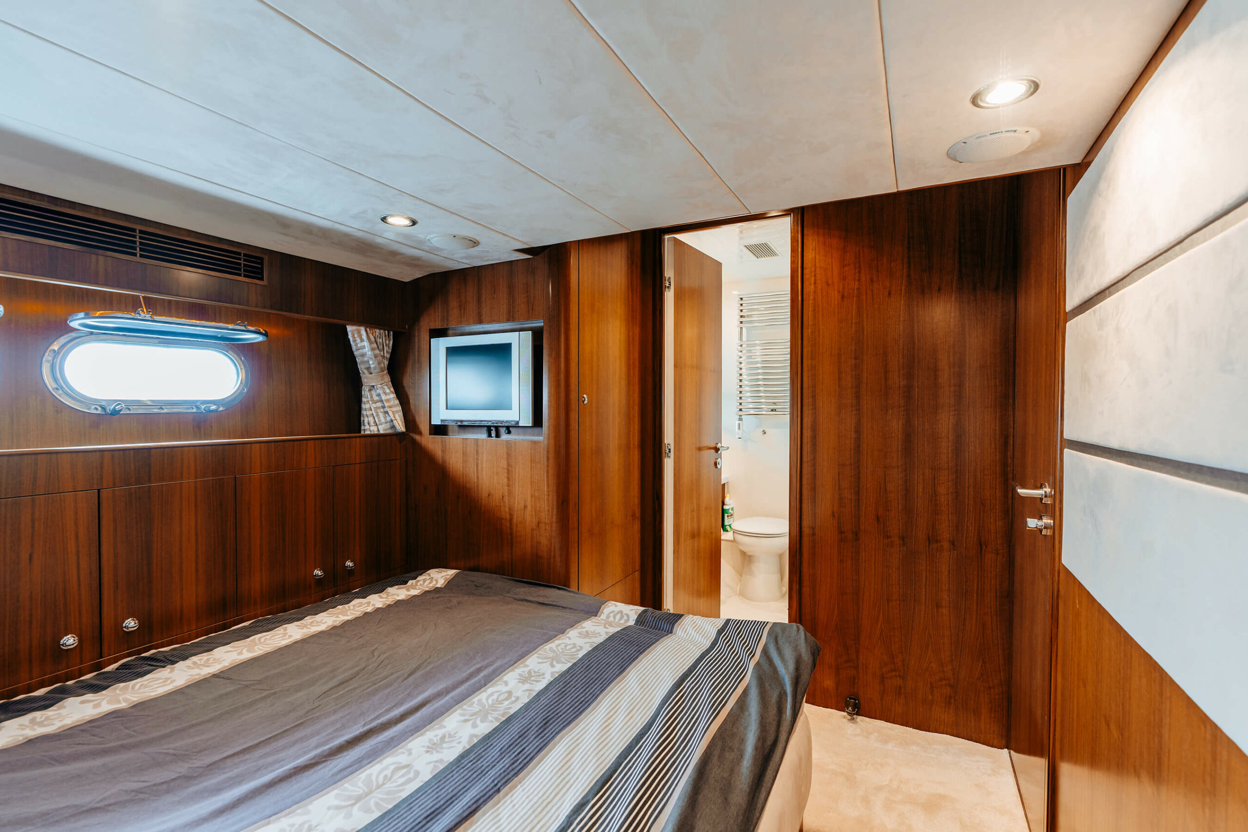 foto: 70 Horizon Elegance 85