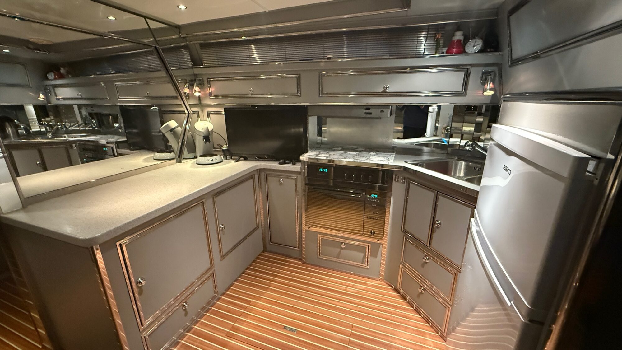 foto: 31 Sea Ray Sea Ray 400 Express Cruiser