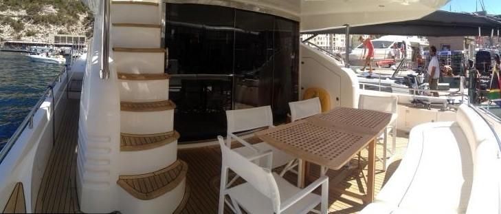 foto: 24 Princess 67