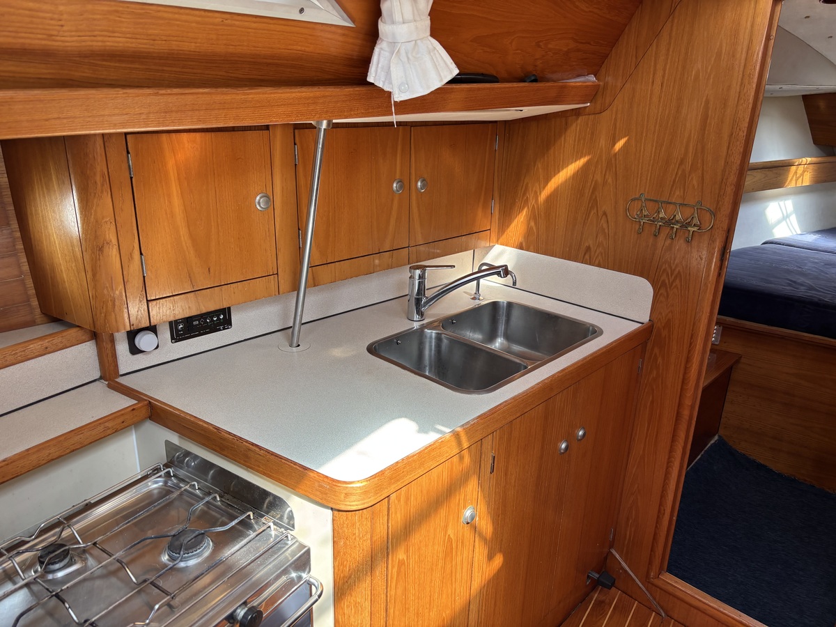 foto: 6 Jeanneau  Sun Odyssey 37.1