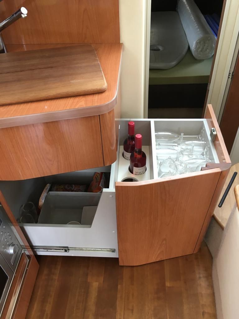 foto: 13 Sealine Sealine F34 Flybridge