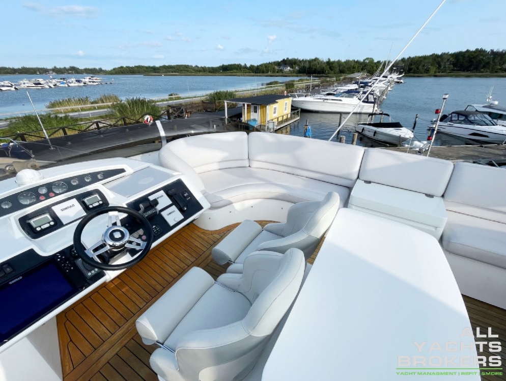 foto: 11 Princess 37 Flybridge