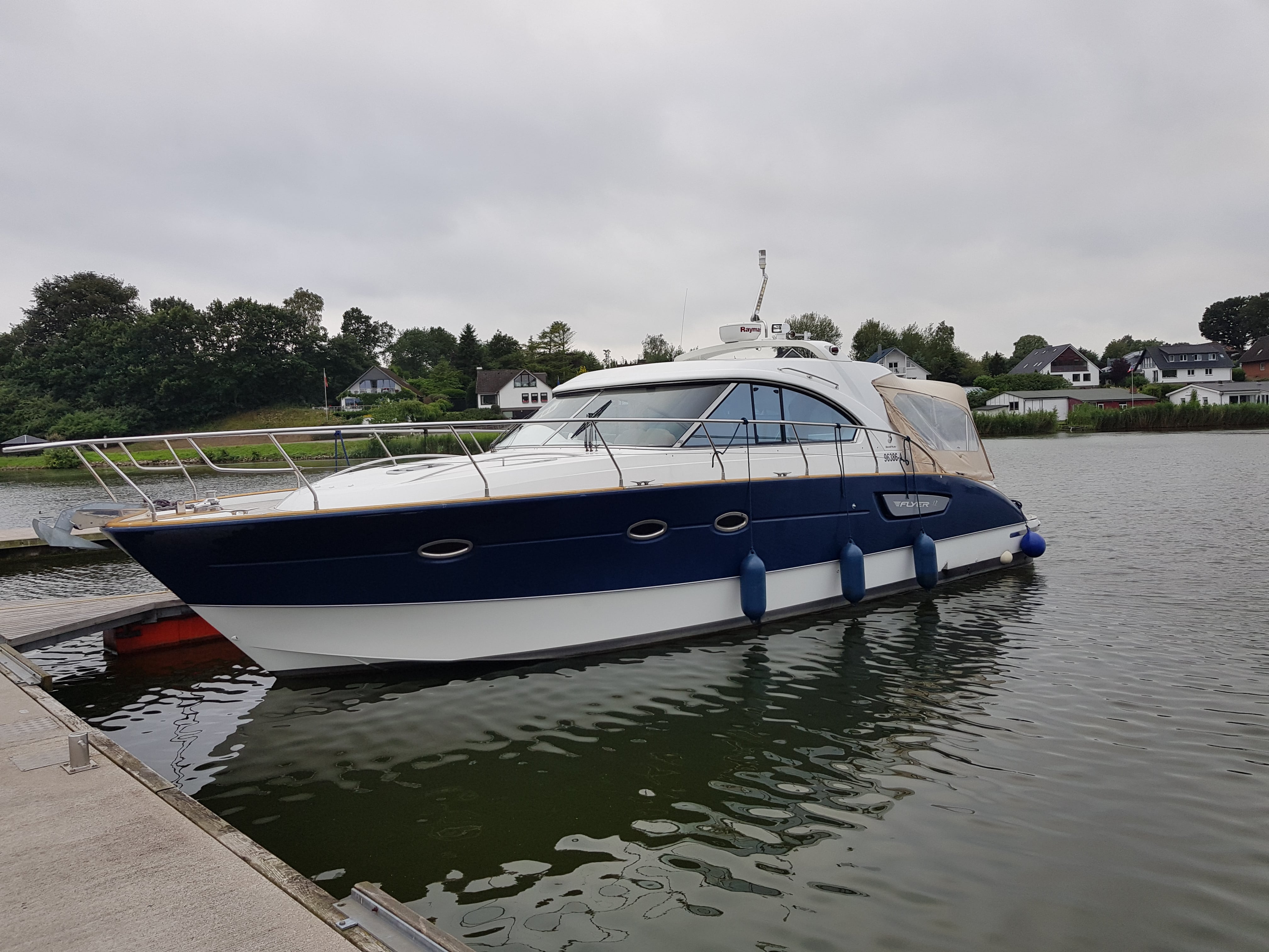 foto: 14 Beneteau Flyer 12